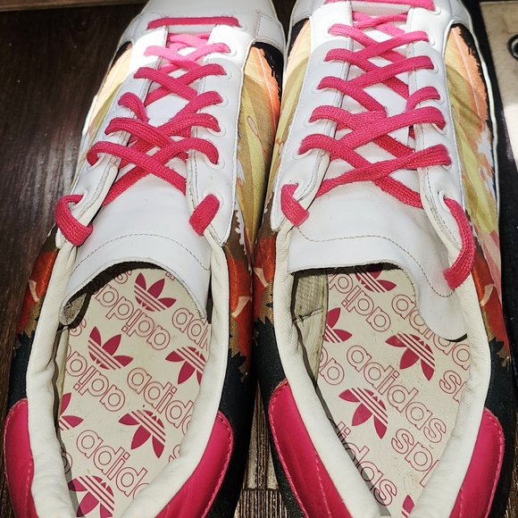 adidas White Sneakers with Pink Laces and Sunset Graphic - Picture 4 of 6